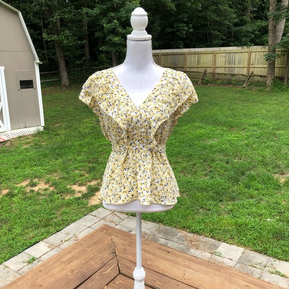 Max Studio Tops - MAX STUDIO XL Women’s Blouse